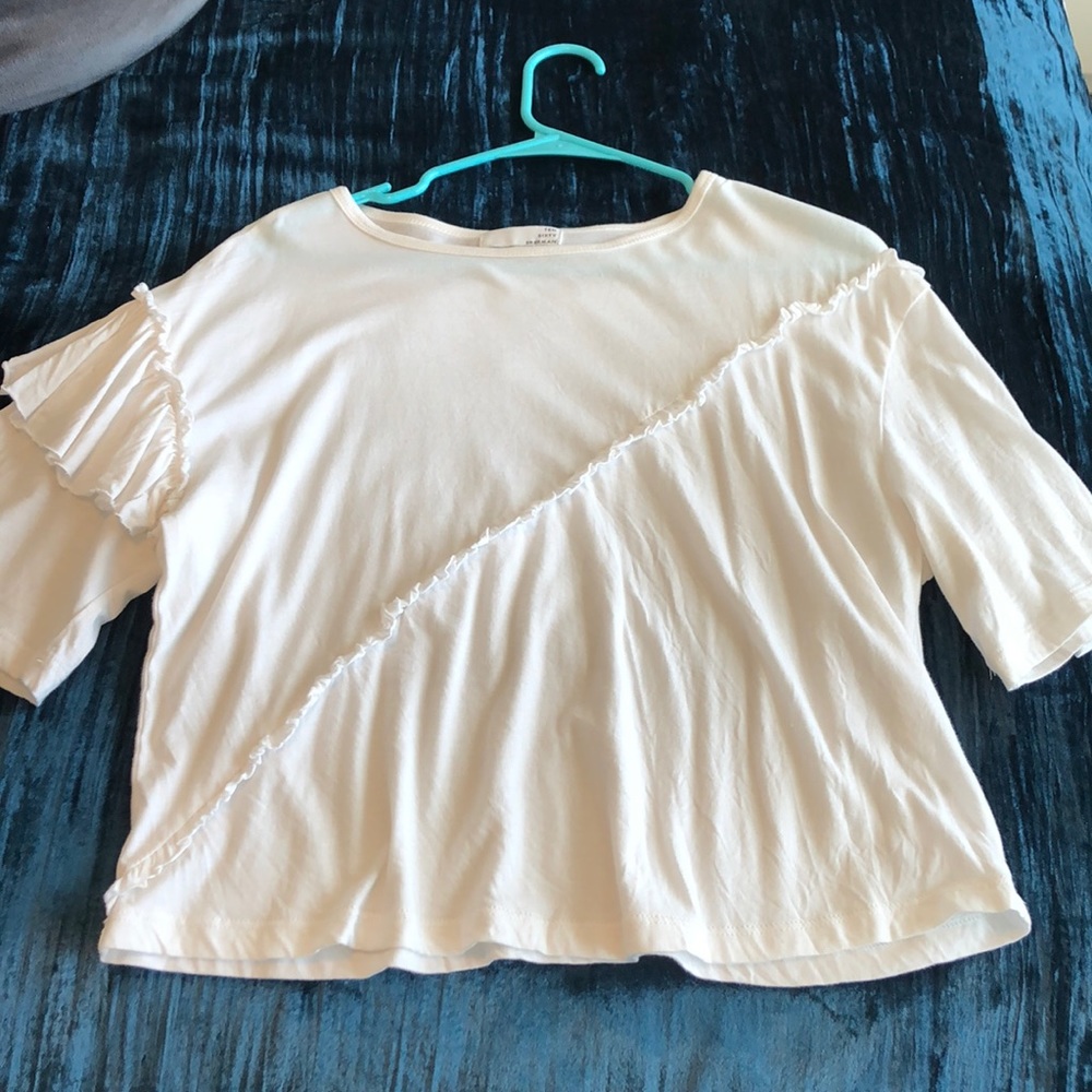 White casual T-shirt